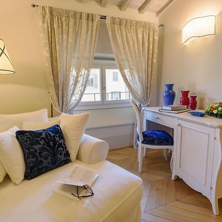 Bed and Breakfast Palazzo Della Stufa Residenza D'Epoca Florenz Exterior foto
