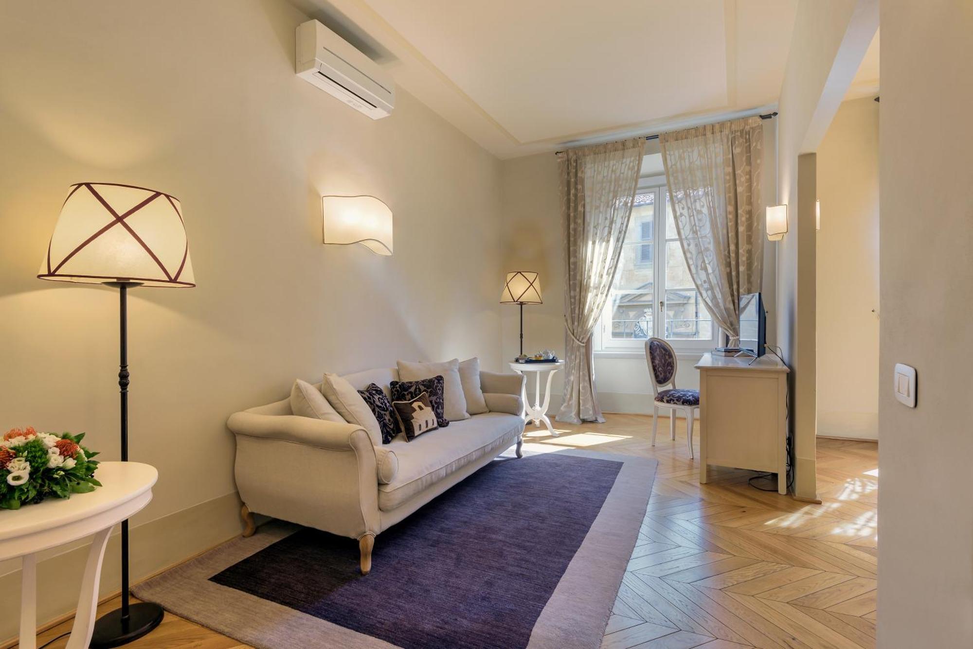 Bed and Breakfast Palazzo Della Stufa Residenza D'Epoca Florenz Exterior foto