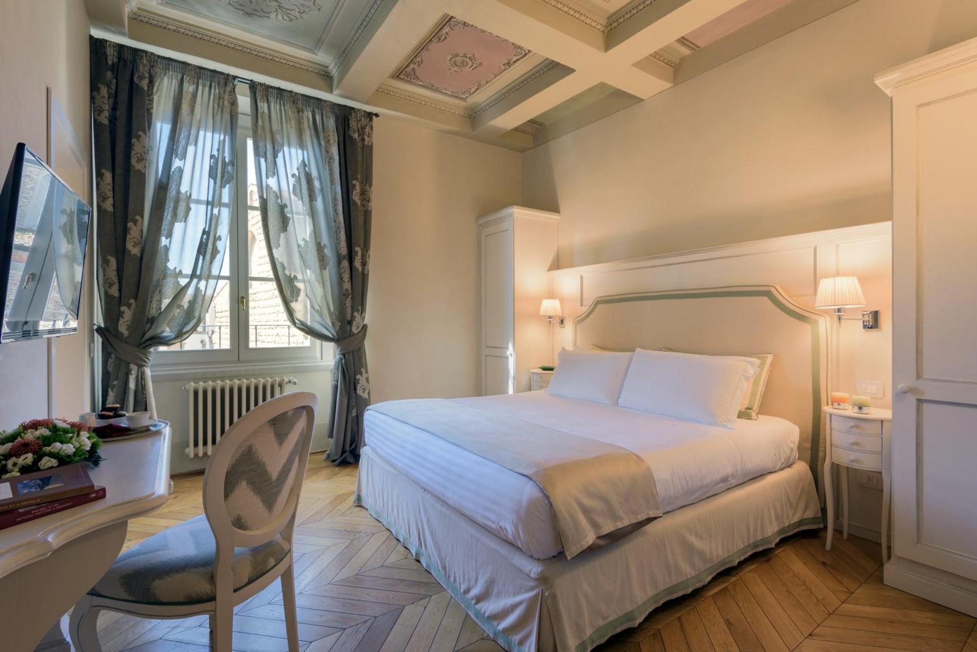 Bed and Breakfast Palazzo Della Stufa Residenza D'Epoca Florenz Exterior foto