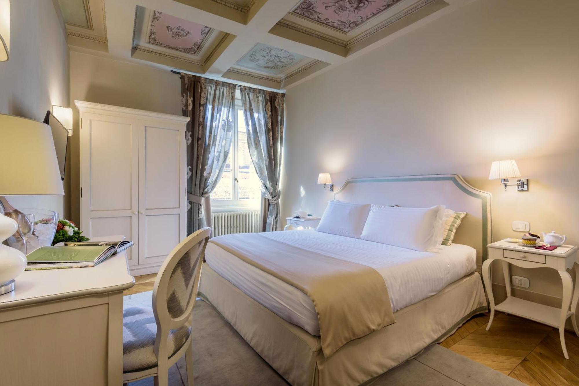 Bed and Breakfast Palazzo Della Stufa Residenza D'Epoca Florenz Exterior foto