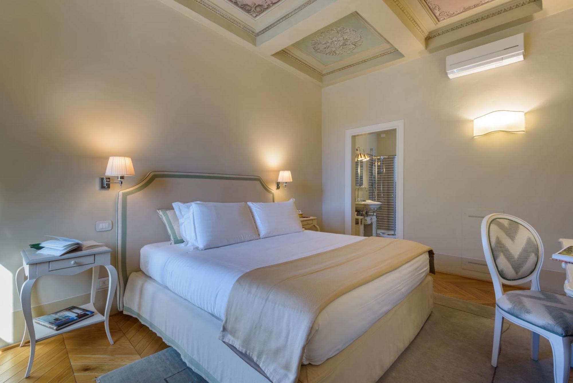 Bed and Breakfast Palazzo Della Stufa Residenza D'Epoca Florenz Exterior foto