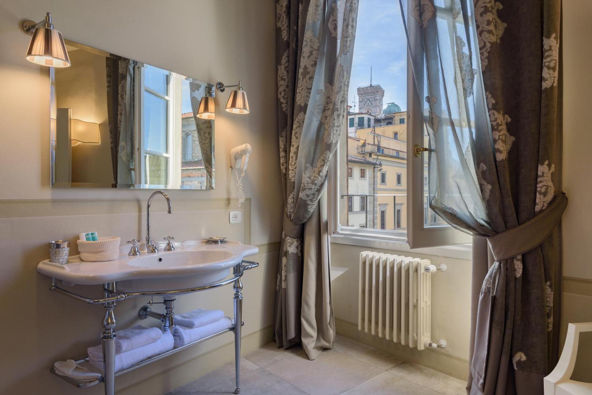 Bed and Breakfast Palazzo Della Stufa Residenza D'Epoca Florenz Exterior foto