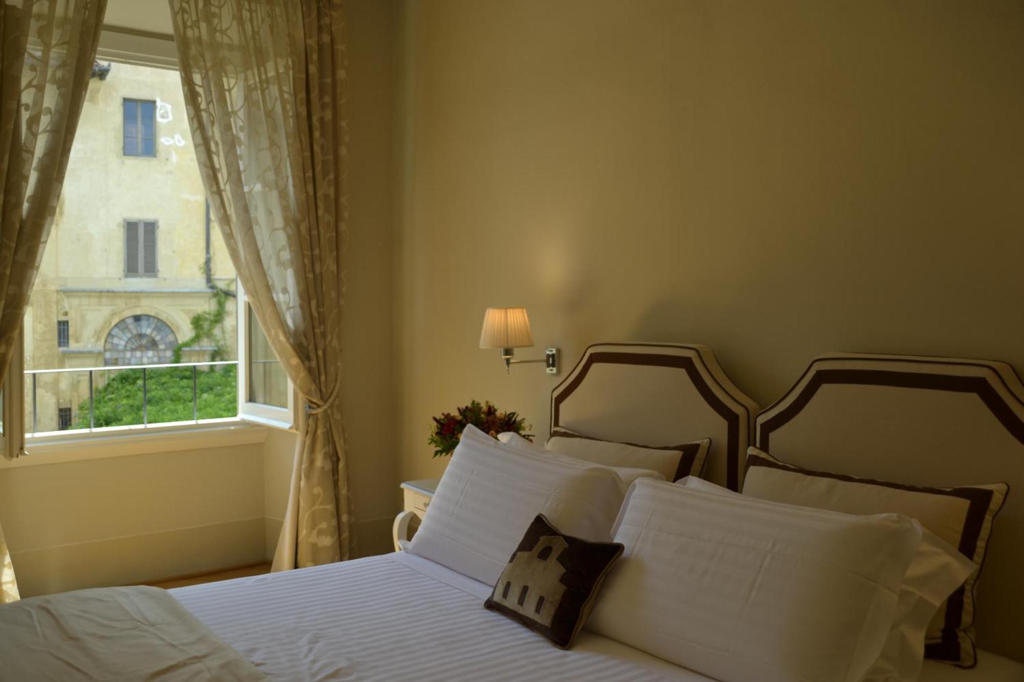 Bed and Breakfast Palazzo Della Stufa Residenza D'Epoca Florenz Exterior foto