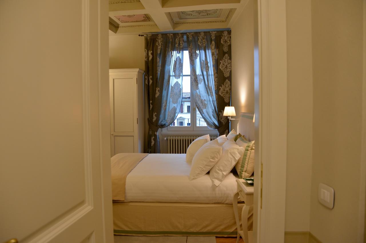 Bed and Breakfast Palazzo Della Stufa Residenza D'Epoca Florenz Exterior foto