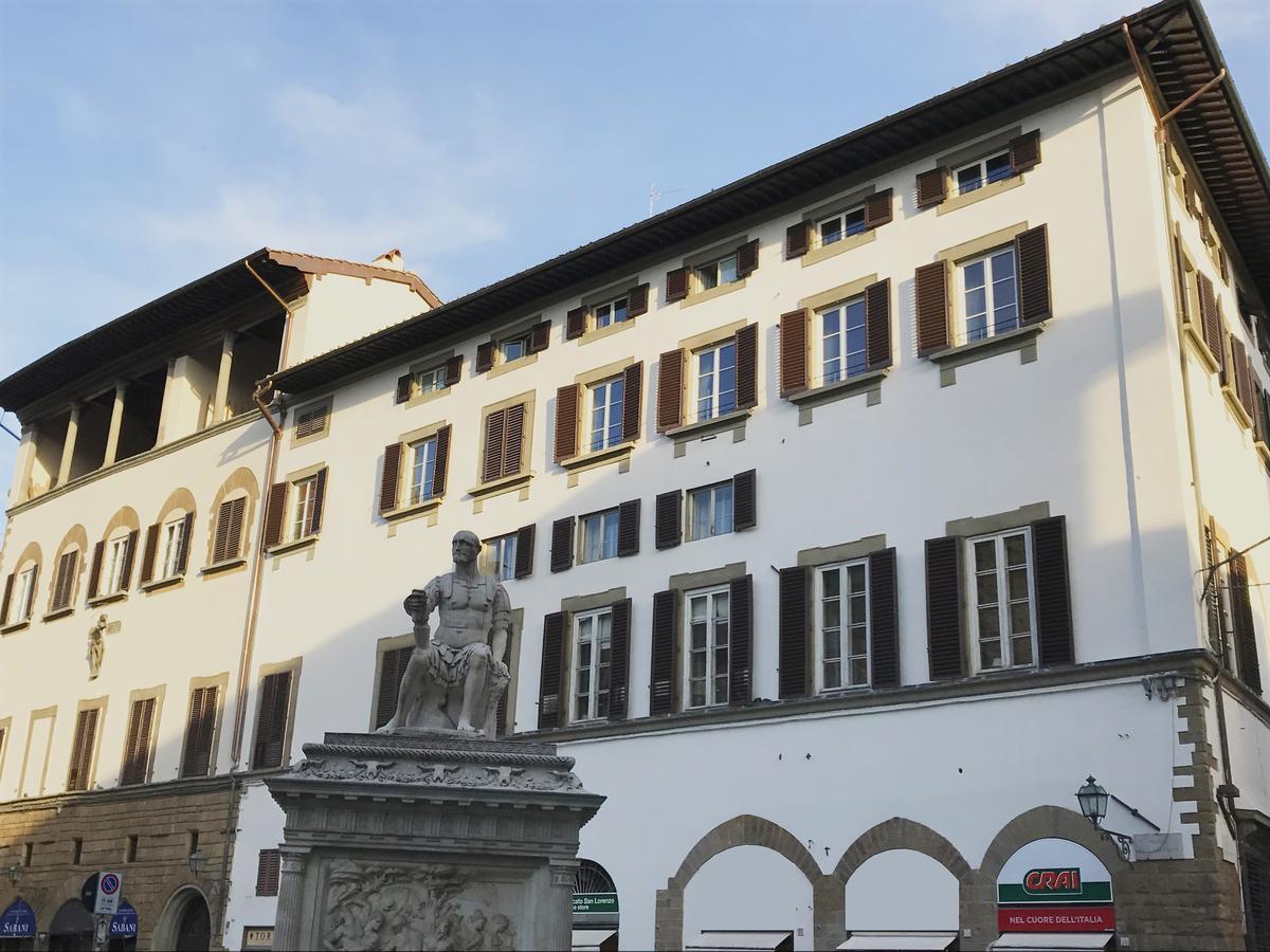 Bed and Breakfast Palazzo Della Stufa Residenza D'Epoca Florenz Exterior foto