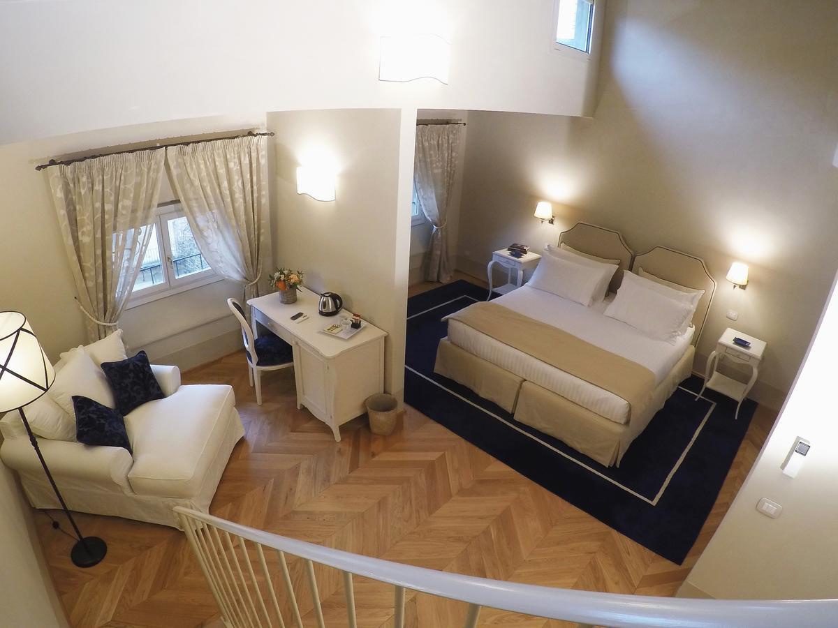 Bed and Breakfast Palazzo Della Stufa Residenza D'Epoca Florenz Exterior foto
