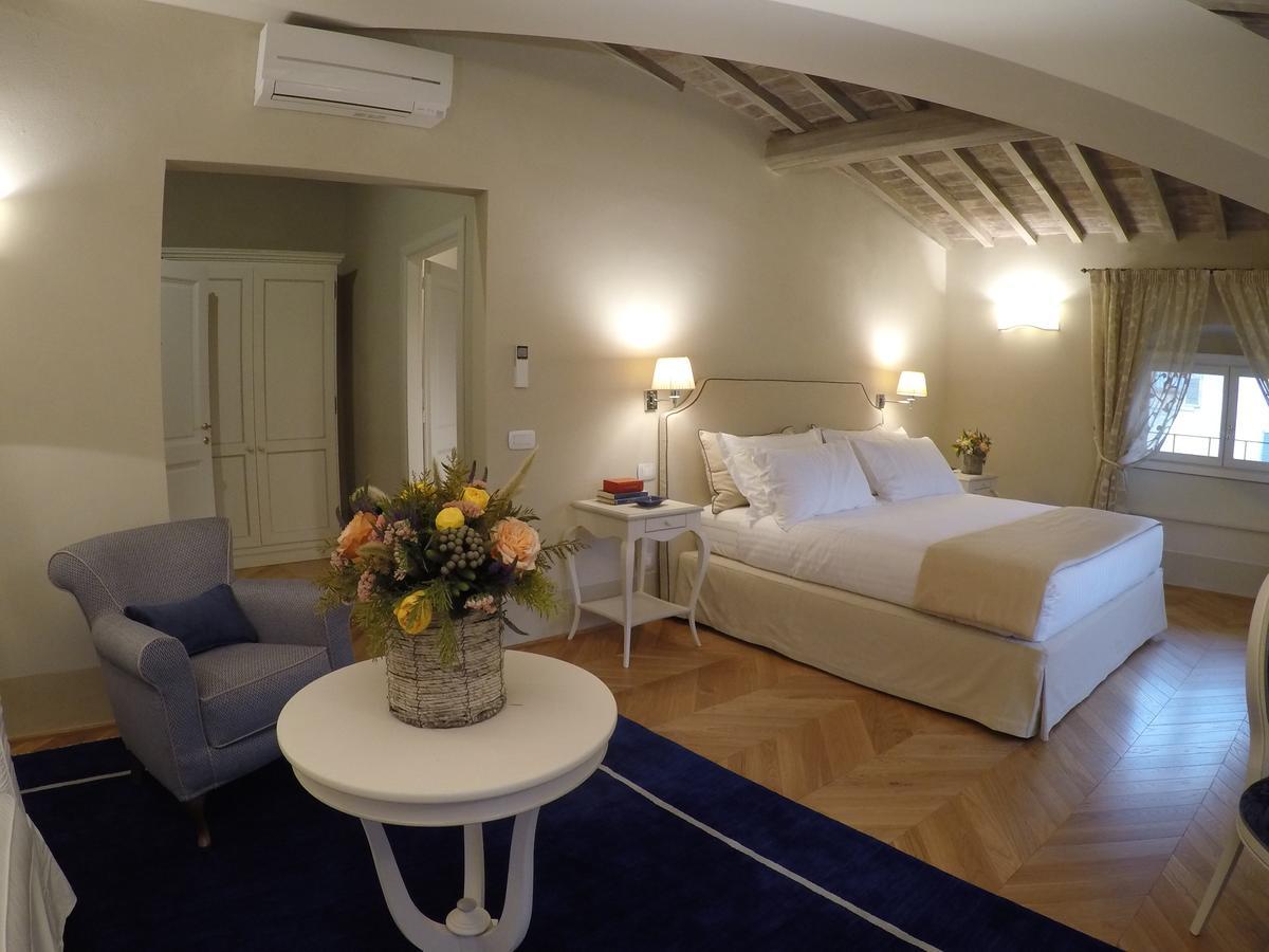 Bed and Breakfast Palazzo Della Stufa Residenza D'Epoca Florenz Exterior foto