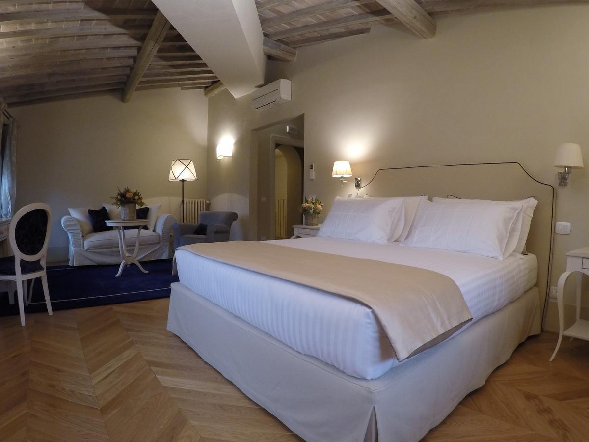 Bed and Breakfast Palazzo Della Stufa Residenza D'Epoca Florenz Exterior foto